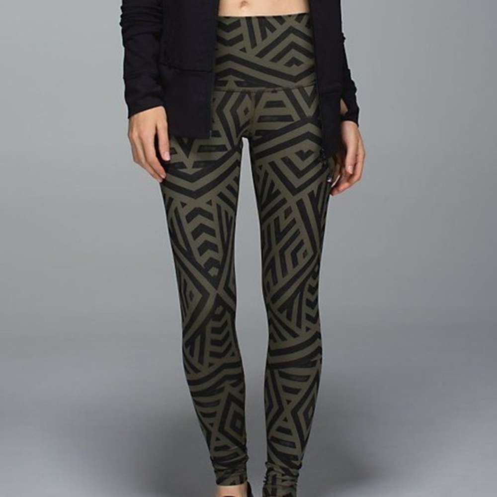 Lululemon Wunder Under Aztec Chevron Shuffle Black Olive Green 6